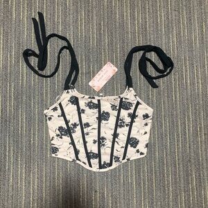 SHEIN Floral Print Crop Top